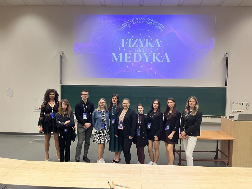 studenci instytutu fizyki