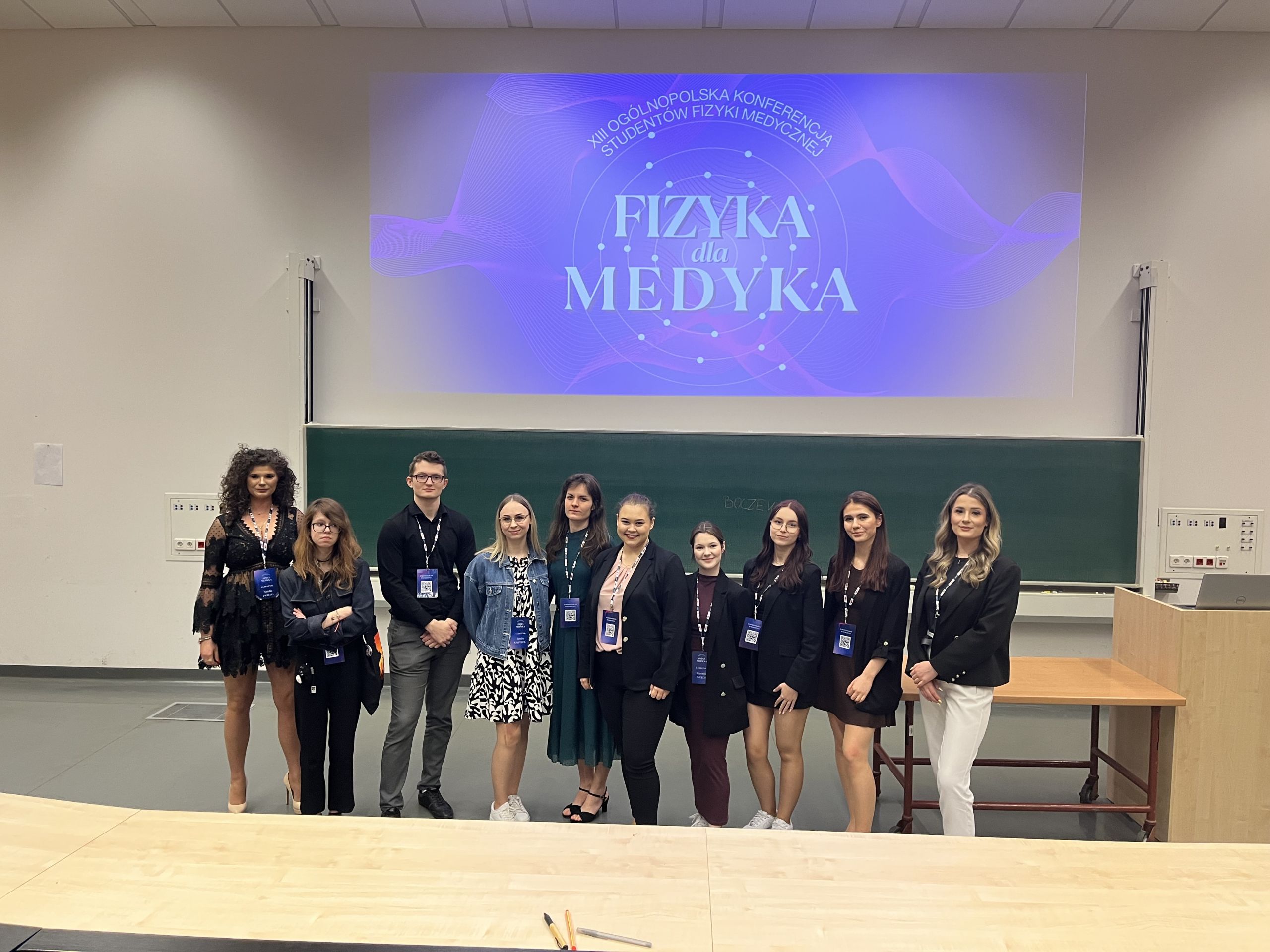 studenci instytutu fizyki